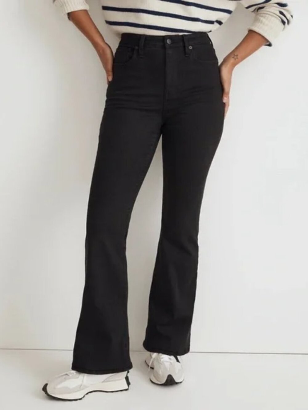 Madewell Curvy Skinny Flare Jeans in Black